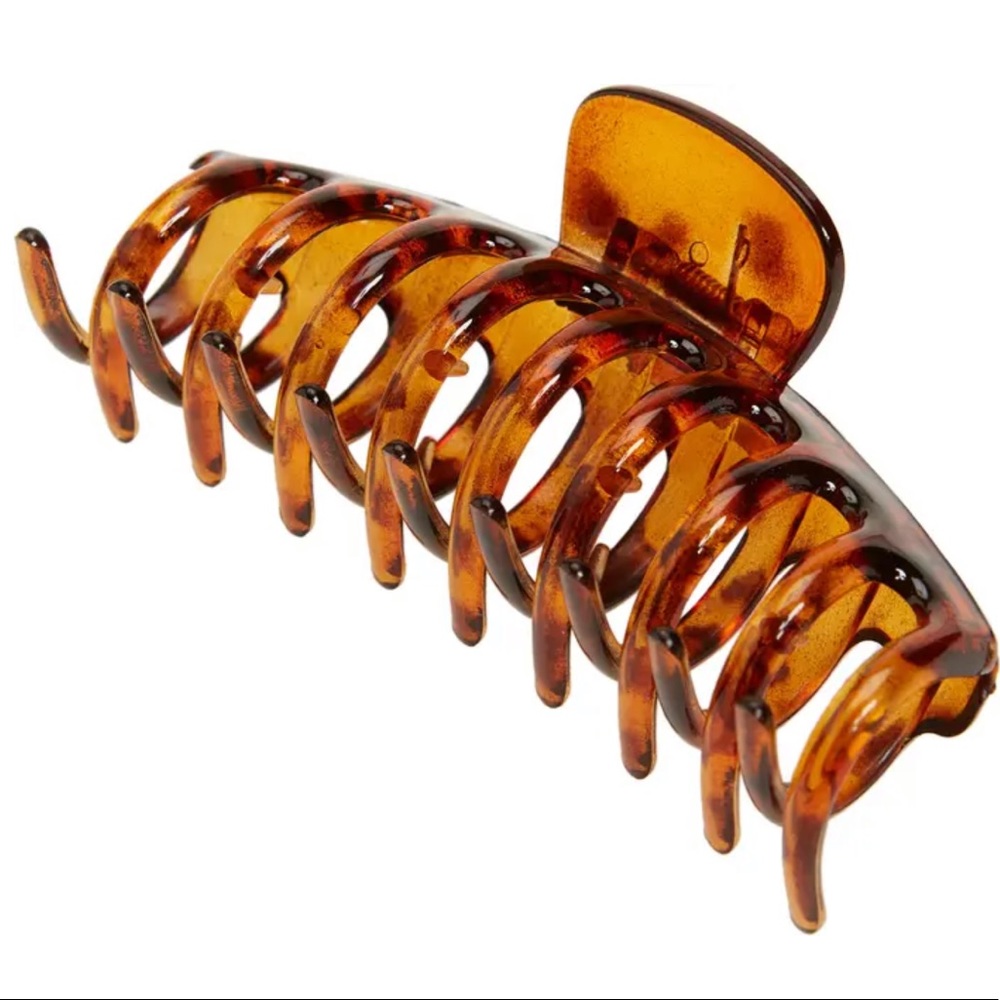 Large tortoise hair clip 🍃 BNIB